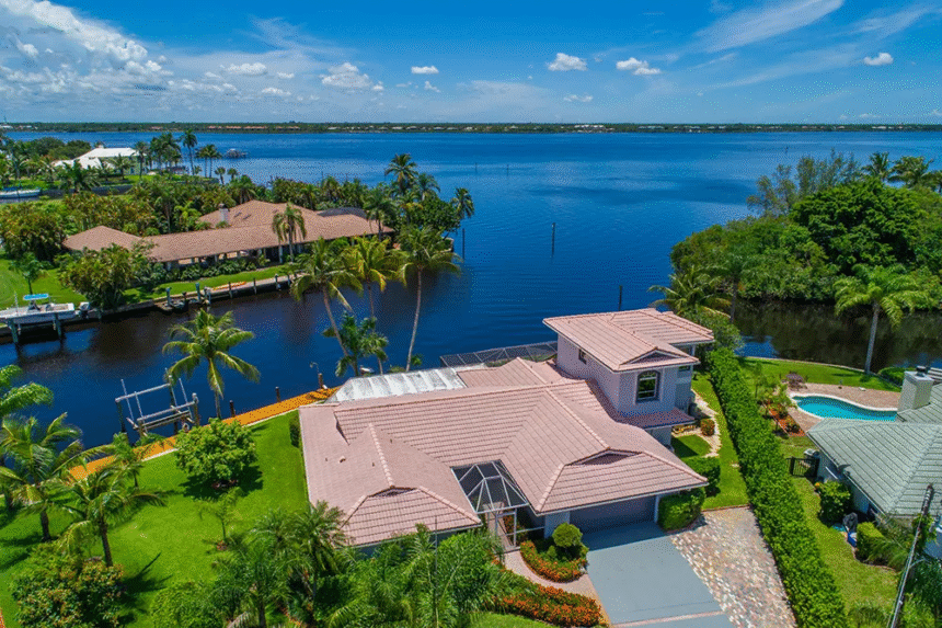 Essential Considerations for Prospective Lakefront Homeowners