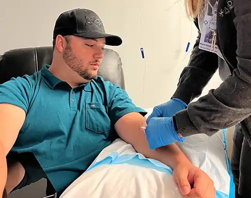 Receiving Vitamin Injections Nutrient Deficiencies