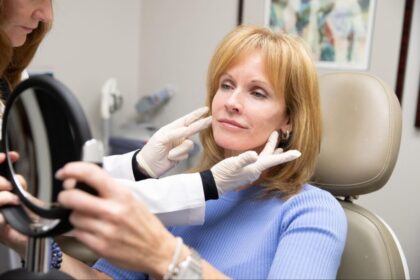 What To Expect When Consulting With a Dermatologist